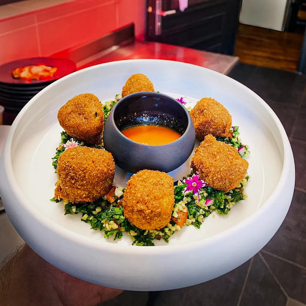 Restaurant À la maison_Auxerre_slider_image_3