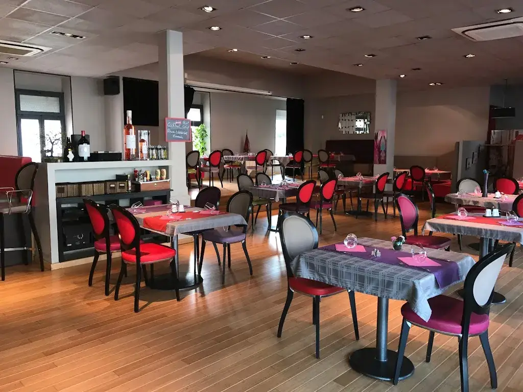 L'Aurore_Gray_slider_image_1