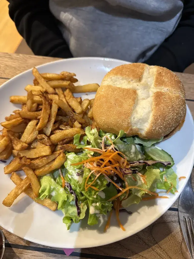 L'Aurore_Gray_slider_image_3