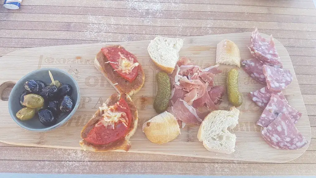 Menu_Bar de l'écluse_Gray_image_3