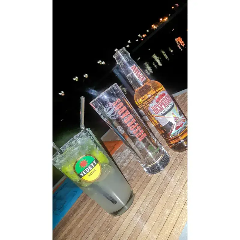 Menu_Bar de l'écluse_Gray_image_7