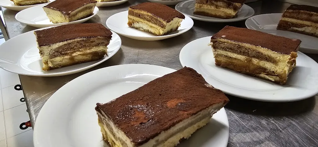 La Bella Napoli_Gray_slider_image_2