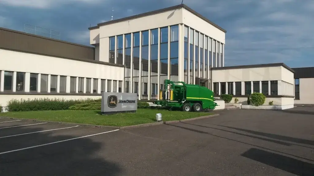 John Deere_Arc-lès-Gray_slider_image_2