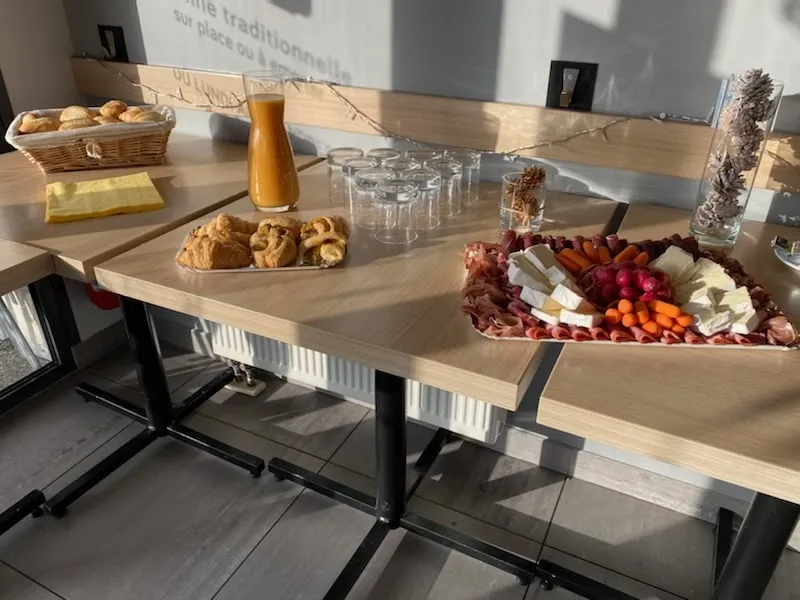 O ptit resto ristorante a Avanne-Aveney