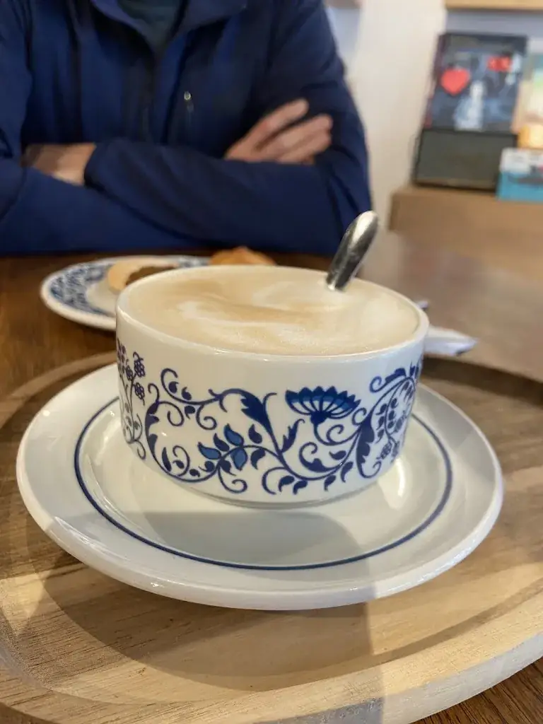 Ana MARTIGNONI_Casa Angels_Avanne-Aveney_review