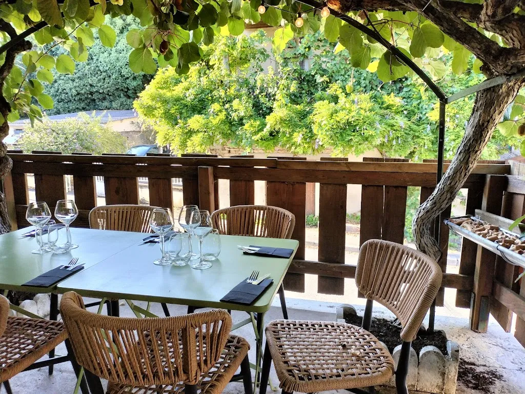 La cave au resto_Avanne-Aveney_slider_image_2