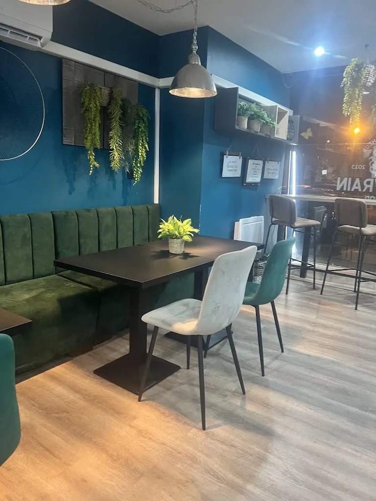 Yasmina B_O'souverain_Beaucourt_recensione