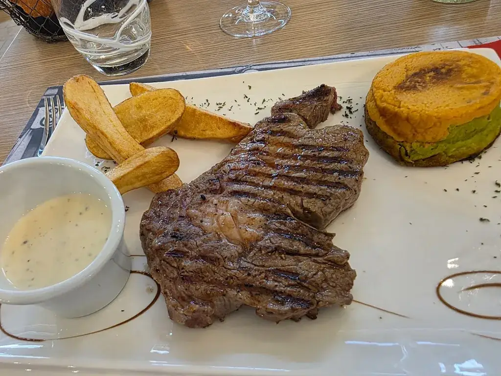 Dan Caraivan_La Renaissance_Oyonnax_review