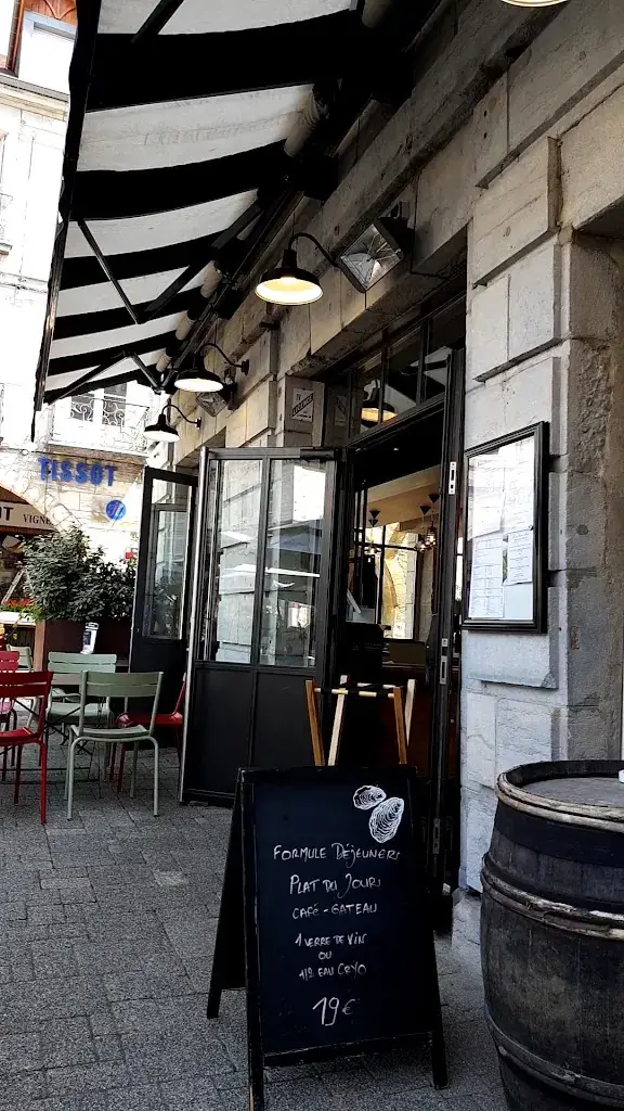 Le Comptoir des Docks Bar-Restaurant_Arbois_slider_image_2