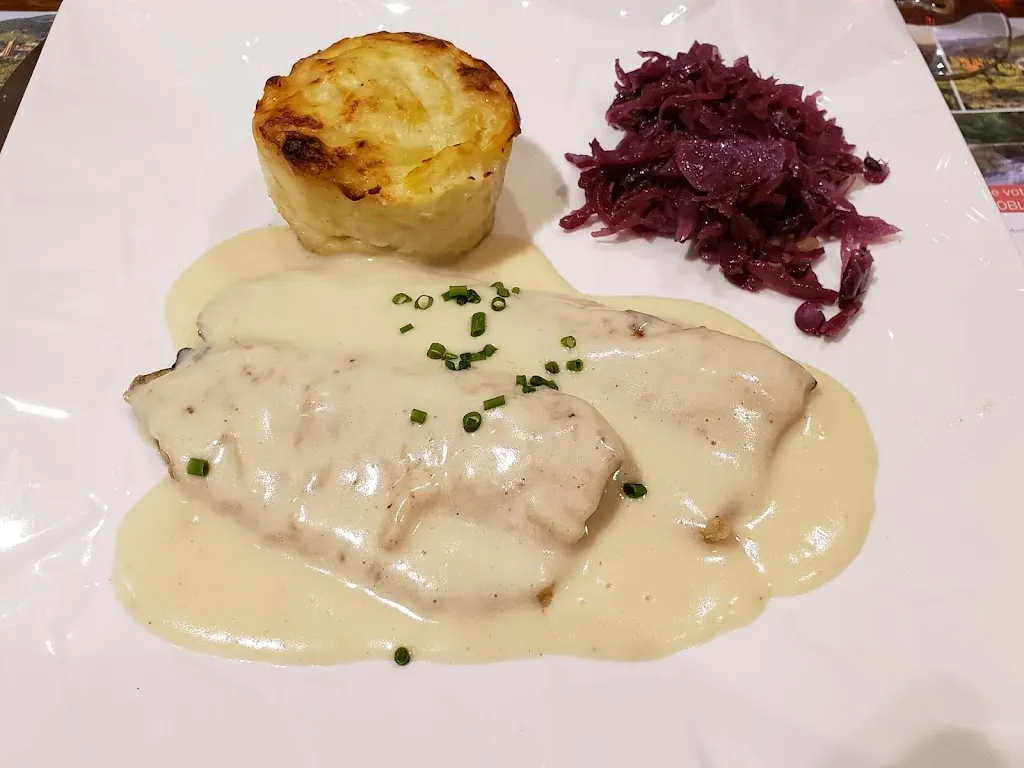 Veronique Eichler_Au Petit Jurassien_Arbois_review