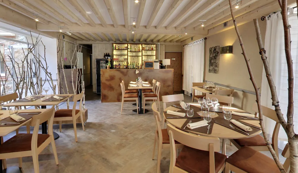 Les Arcades_Arbois_slider_image_1