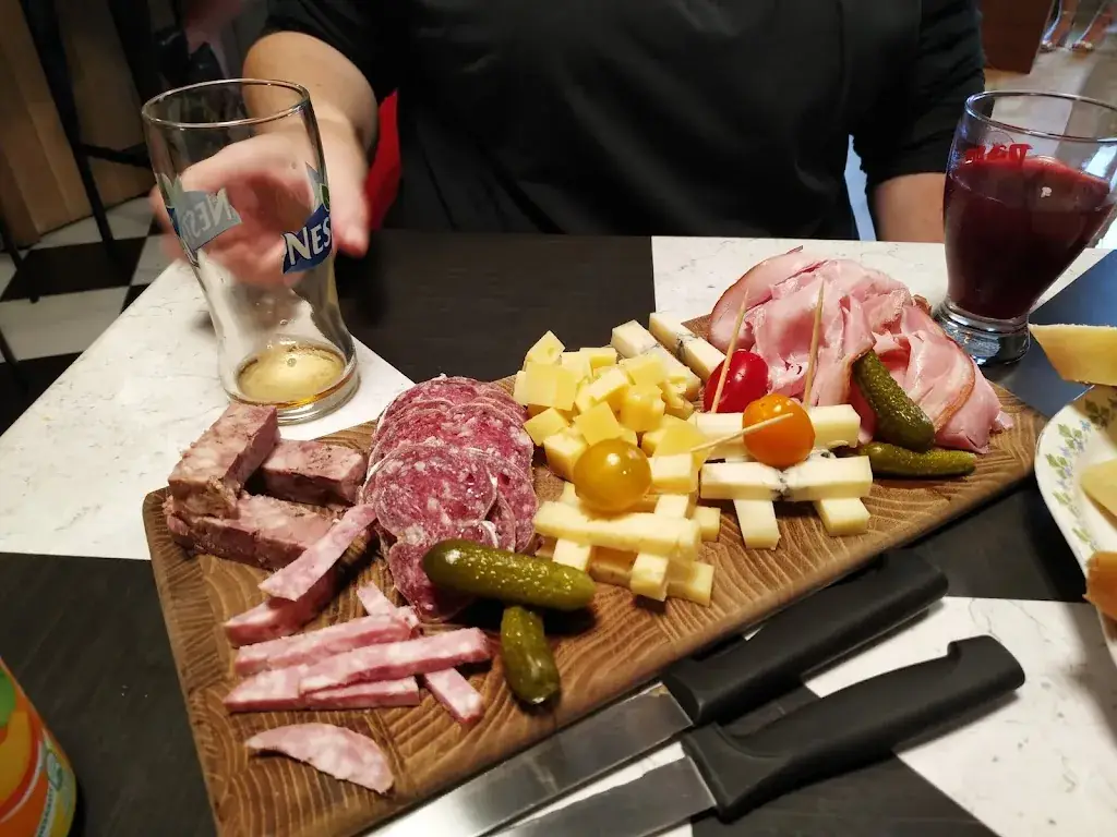 stephane kat_Le Nouvel Atelier_Arbois_review