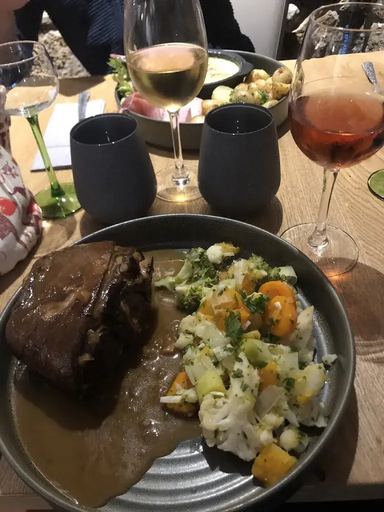 Elisa Stella Valencia Cerón_Au Caveau Belfort_Belfort_recensione