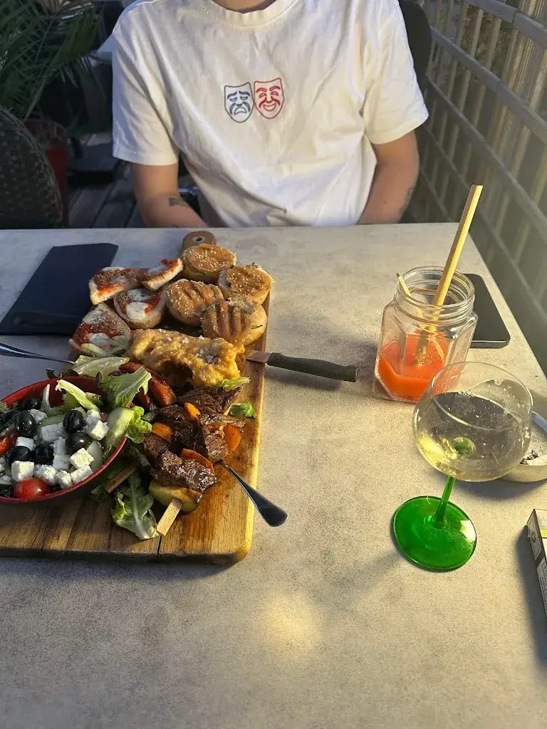 Simon Rue_Le Before - LE WOODEN_Danjoutin_review