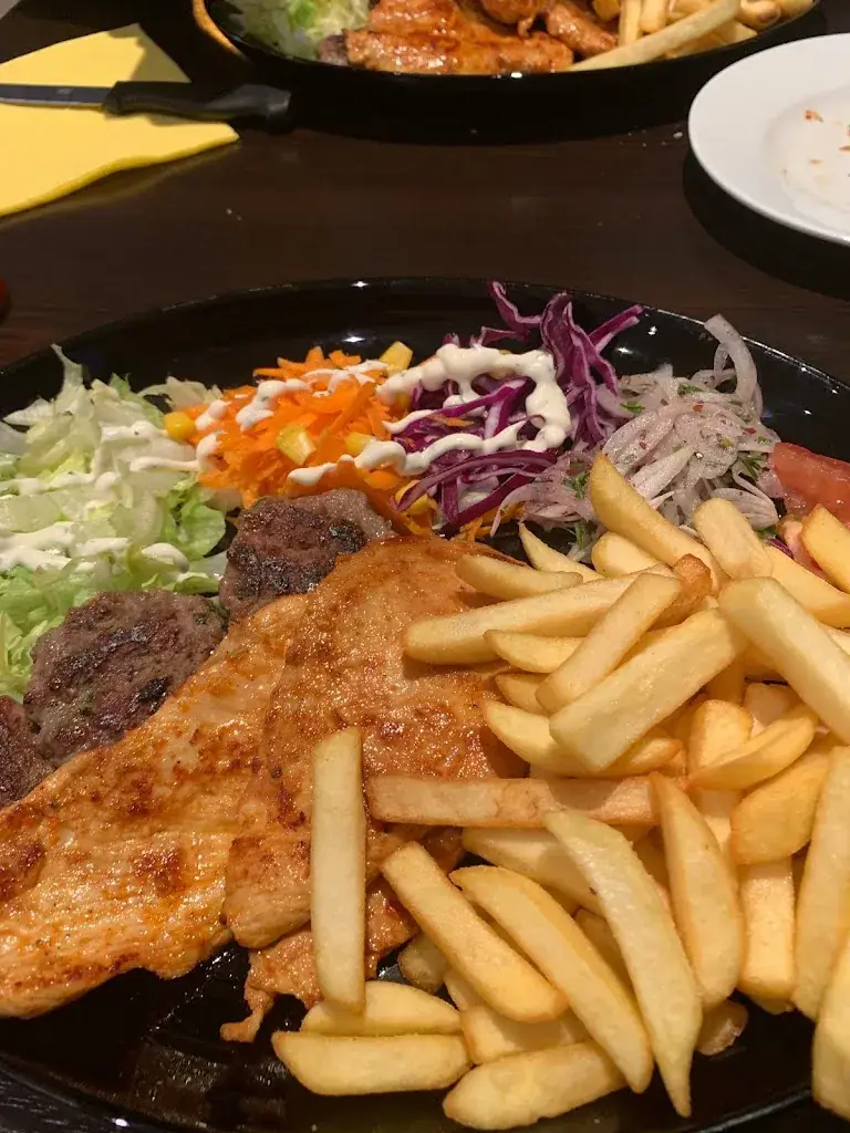 Efem restaurant_Bavilliers_slider_image_2