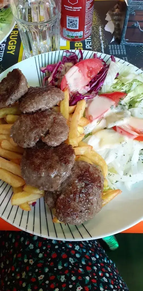 M L_Istanbul_Baume-les-Dames_review