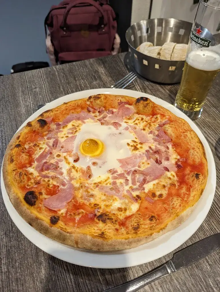 La Strada_Oyonnax_slider_image_3