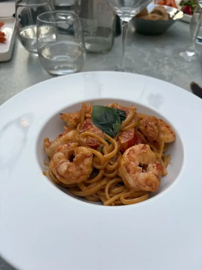 F VE_Cuisine Angeline_Avallon_review