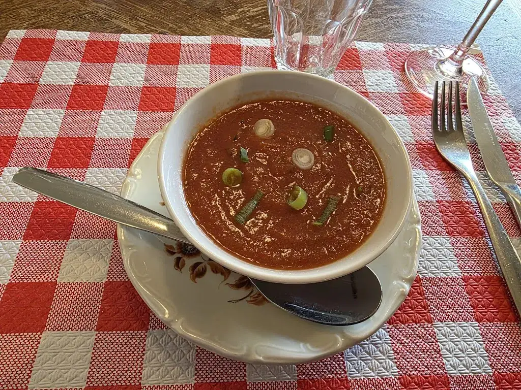 Tracy Berry_Les Cocottes_Avallon_review