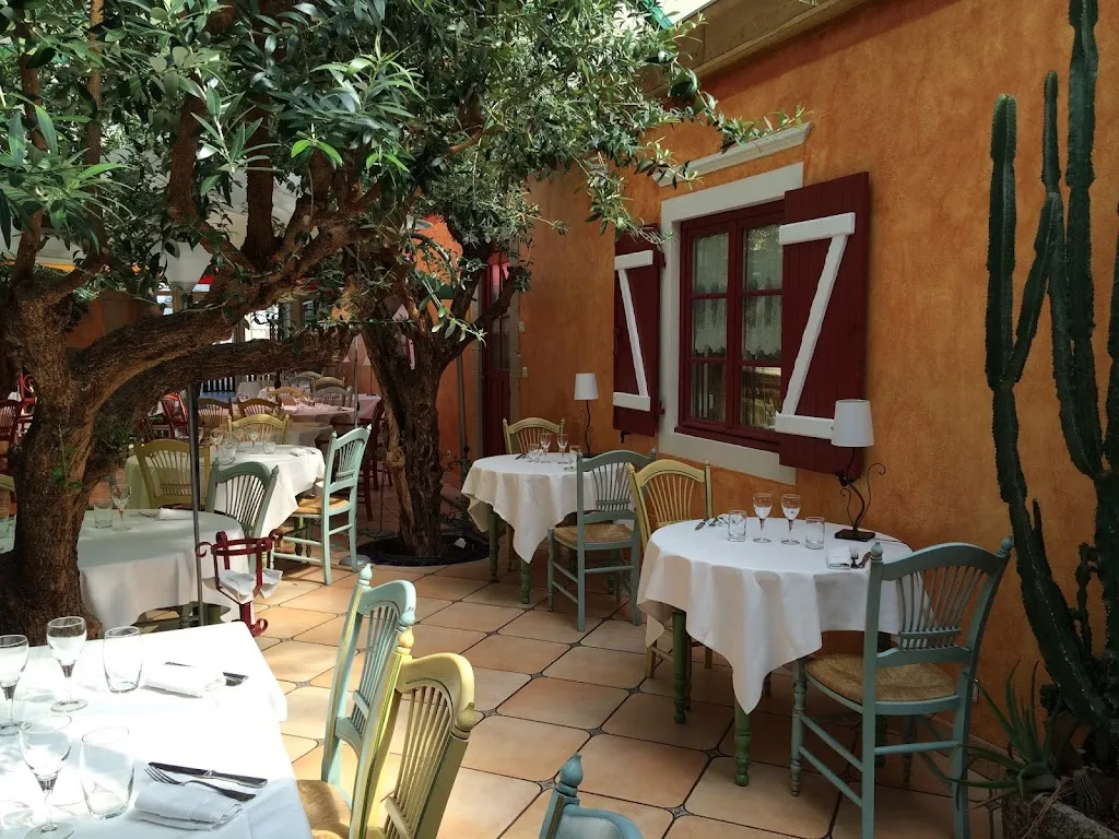 Restaurant Relais des Gourmets ristorante a Avallon