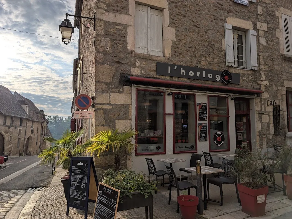 L 'Horloge restaurante en Avallon