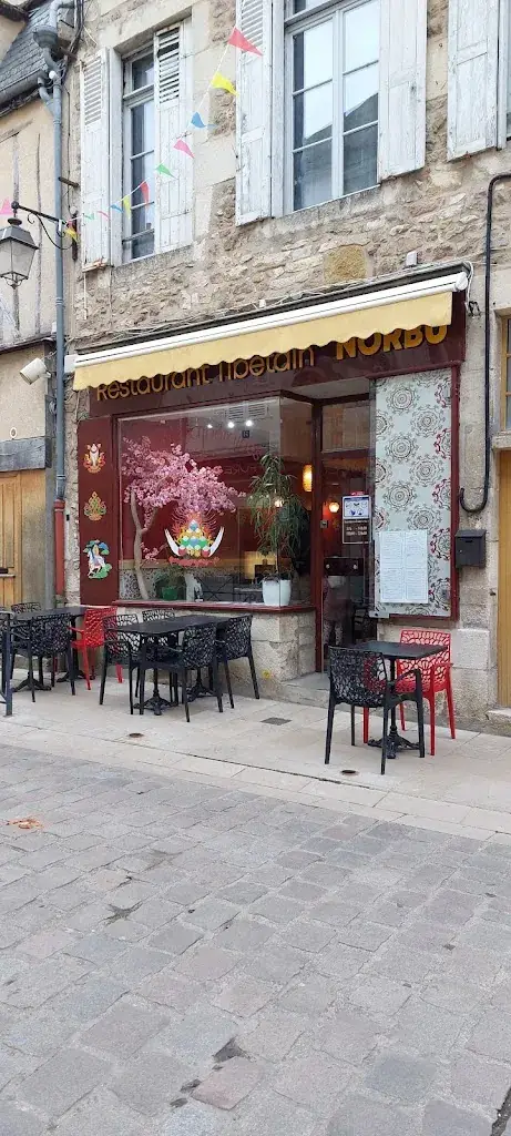 victoria nyaga_Norbu - Restaurant Tibétain_Avallon_reseña