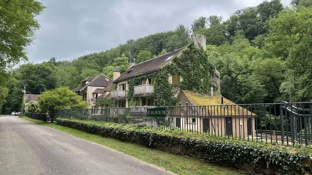 Полина Букаты_Moulin des Ruats_Avallon_recensione