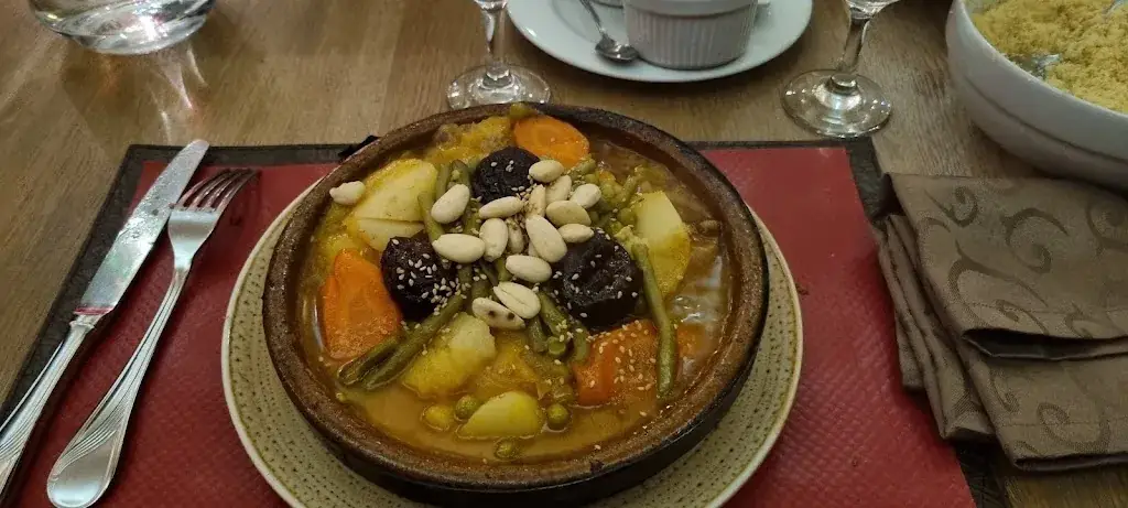 LE ROYAL COUSCOUS Restaurant in Avallon