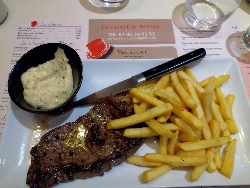 Le Chapeau Rouge_Avallon_slider_image_3