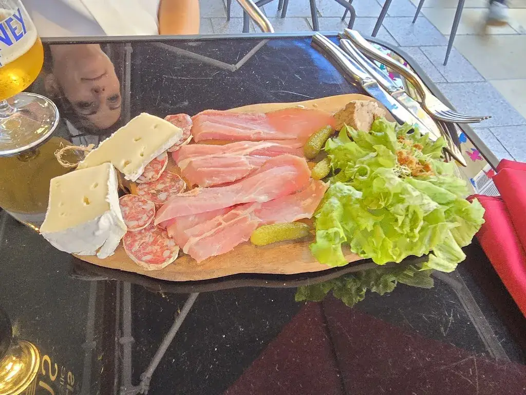 Sax Honnert_Vingt heures vins_Avallon_review