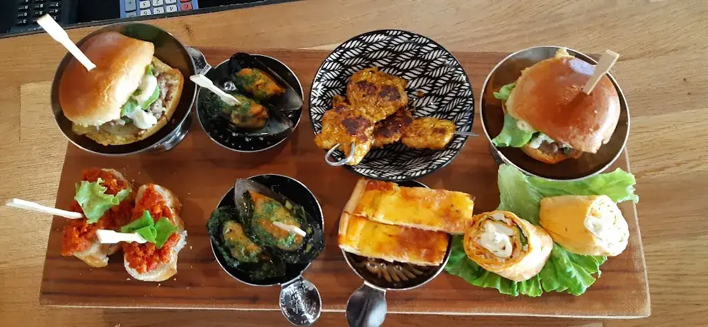 Vingt heures vins_Avallon_slider_image_2