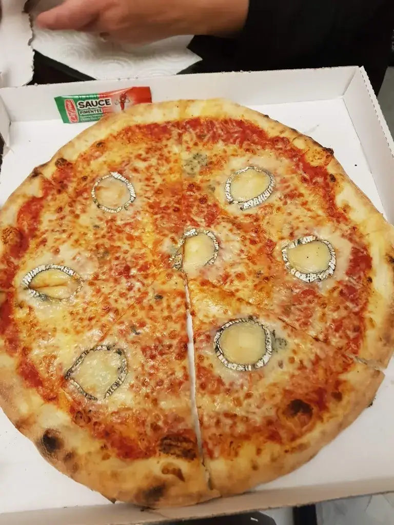 La Piazza_Audincourt_slider_image_2