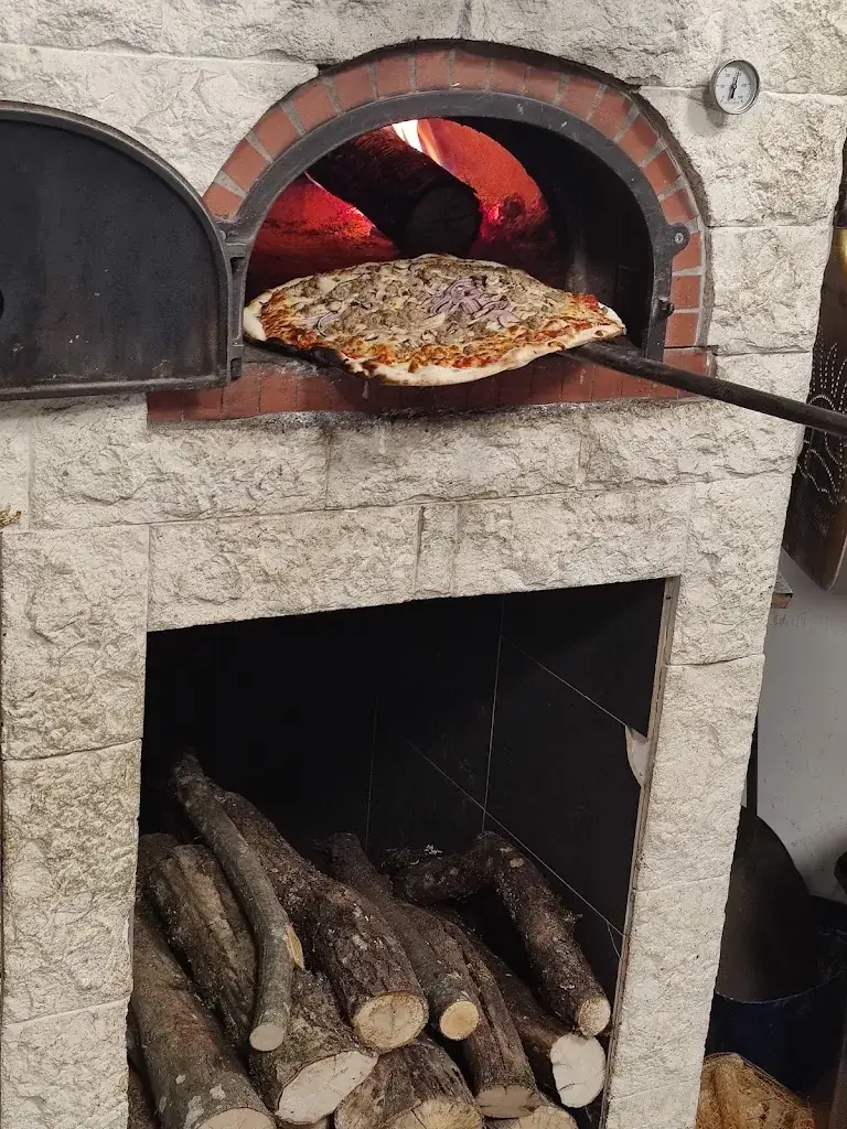 La Piazza_Audincourt_slider_image_3