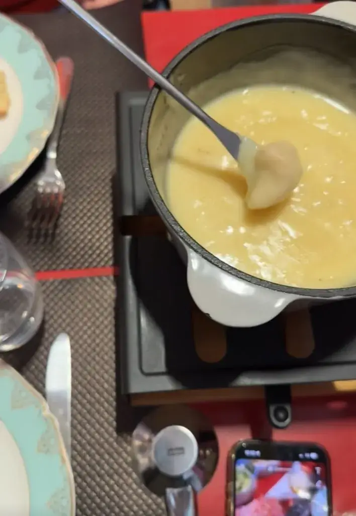 Clarisse Lombard_Le Pic à Fondue_Seloncourt_review