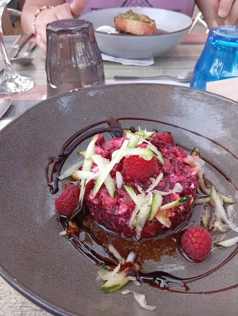 Martine Kaczala_La Guinguette - Bar & Restautant A Table_Cercy-la-Tour_review