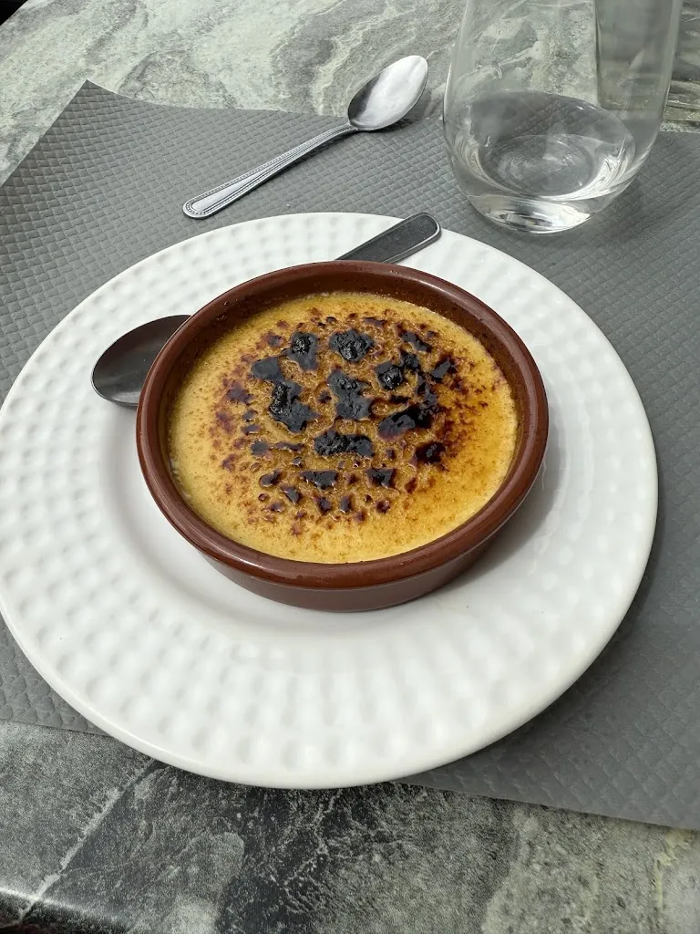 Bar Restaurant_Cercy-la-Tour_slider_image_2