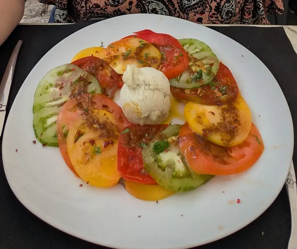 Lieu-dit Vin_Autun_slider_image_2