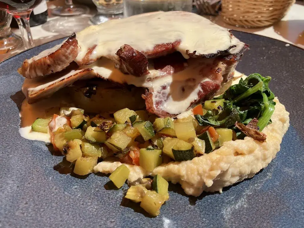 Le Petit Rolin_Autun_slider_image_3