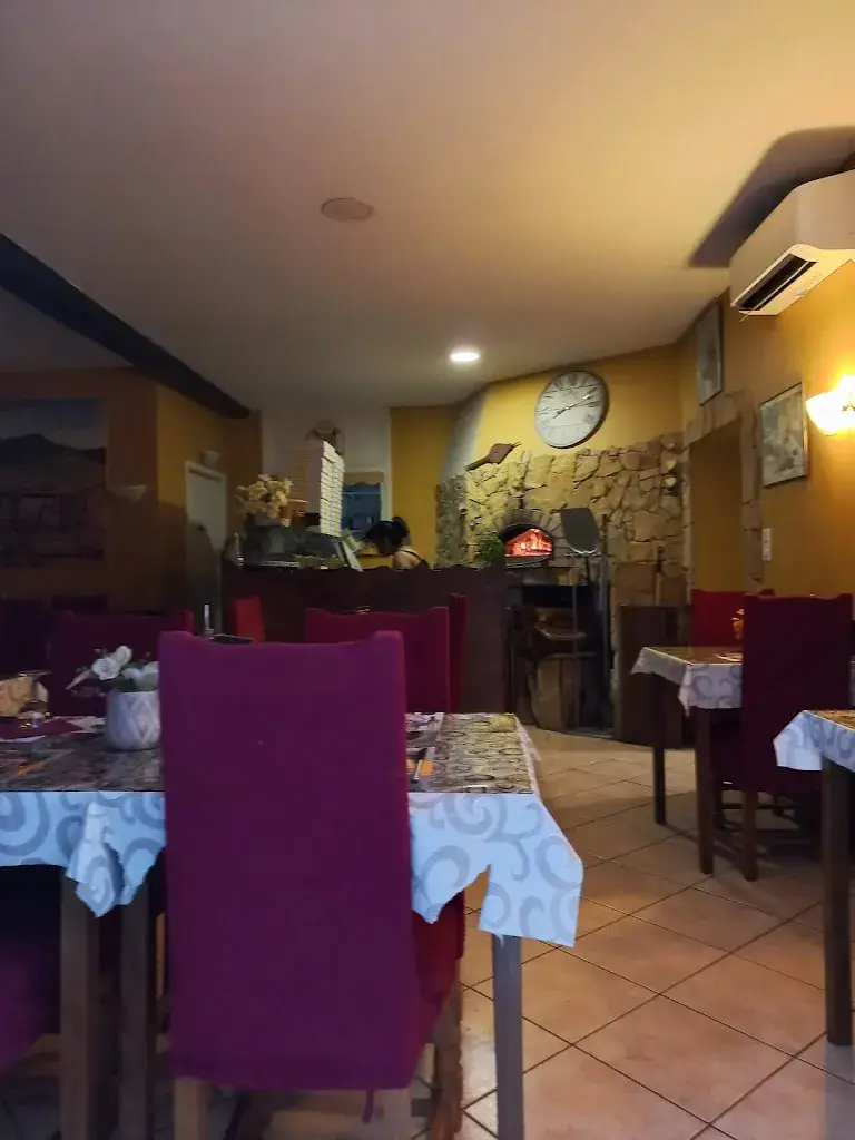 Valerie G_Arcobaleno pizza italiana_Oyonnax_review