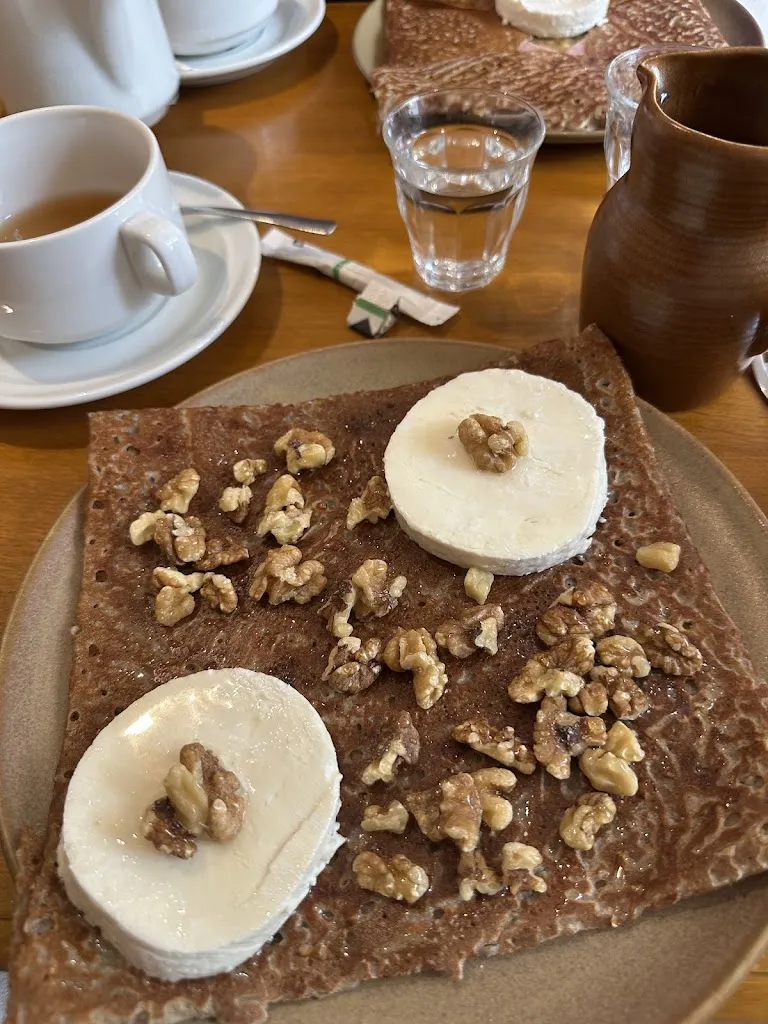 Margaret Berry_Crêperie des Remparts_Autun_review