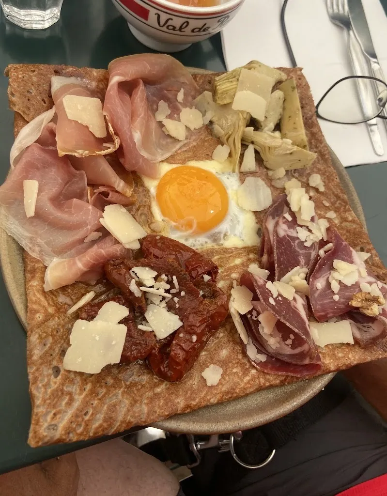 anais weber_Crêperie des Remparts_Autun_review