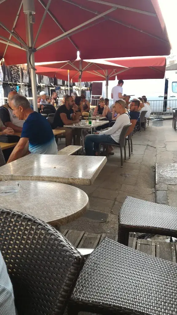 Brasserie Le Commerce_Autun_slider_image_1