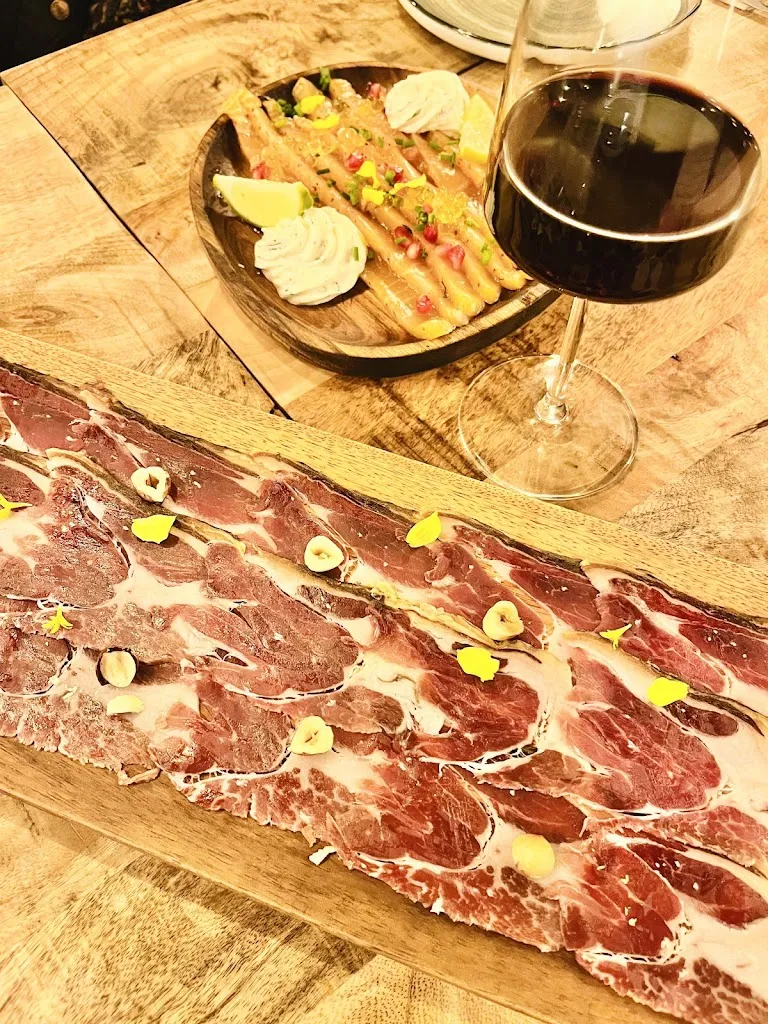 Super Family_LE PLESSIS_Blanzy_review