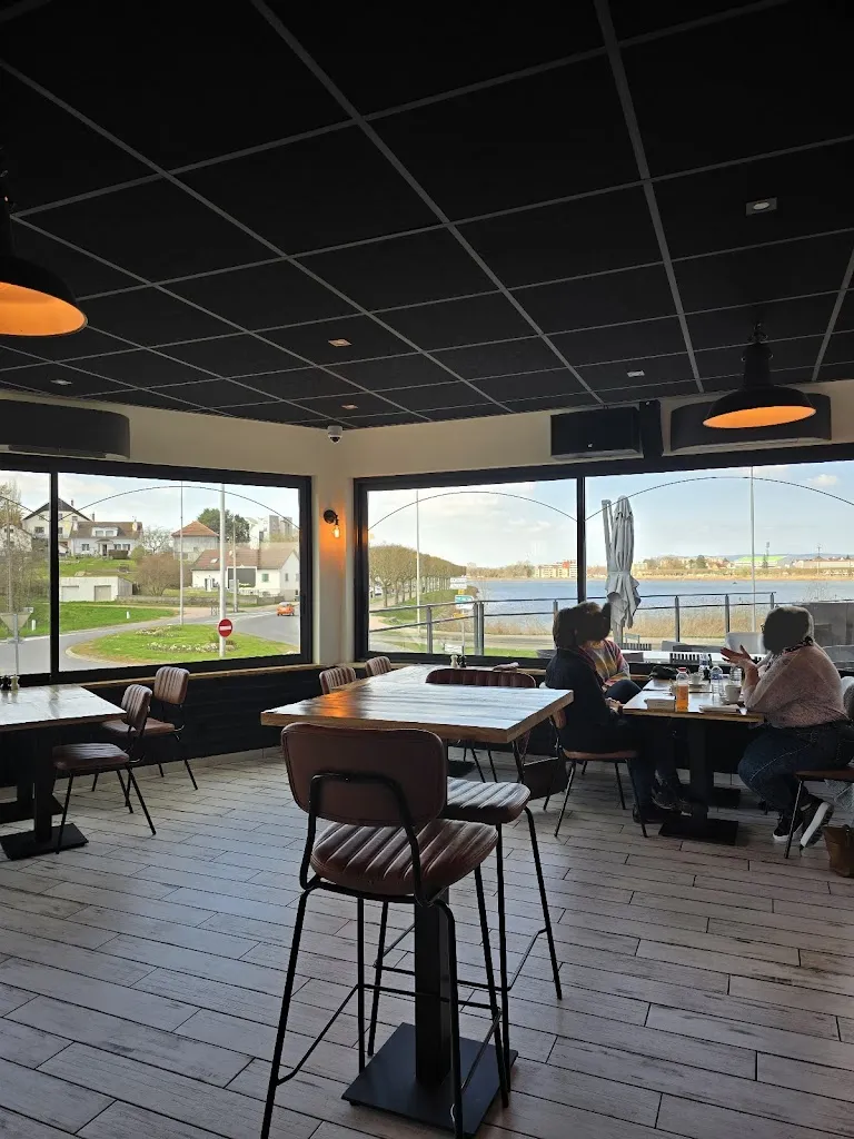 Fatale Rafale_LE PLESSIS_Blanzy_review