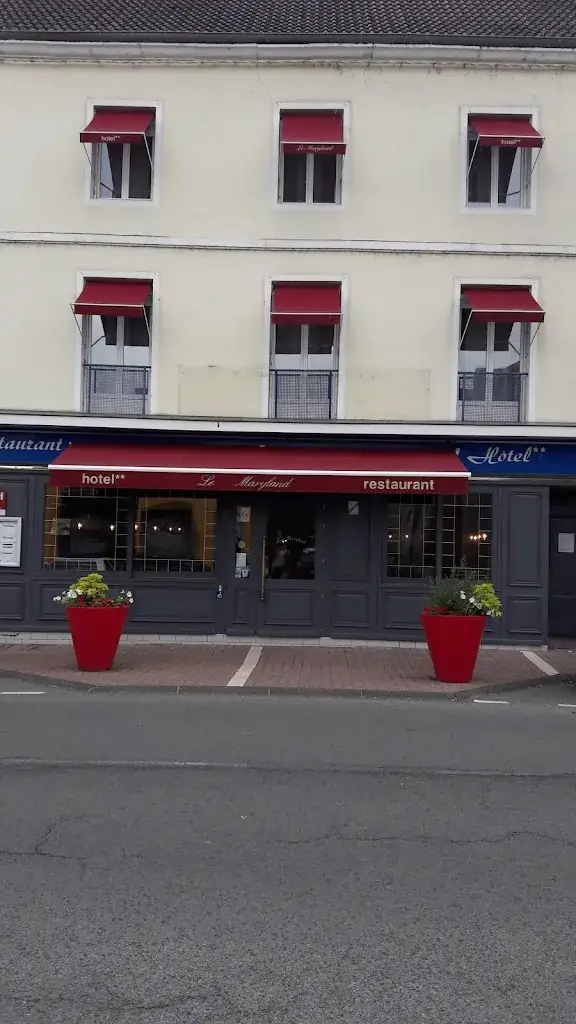 HOTEL RESTAURANT LE MARYLAND ristorante a Blanzy