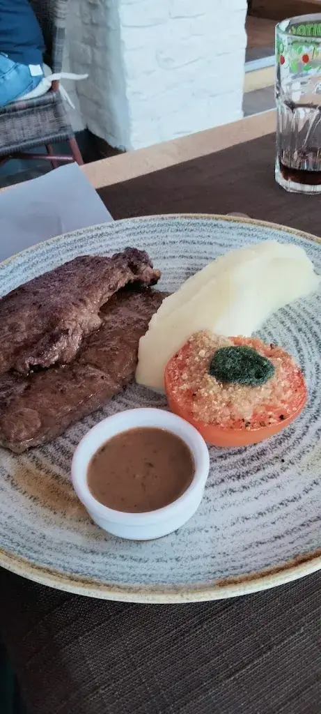 Sylvie_Restaurant L'envolée_Montceau-les-Mines_review