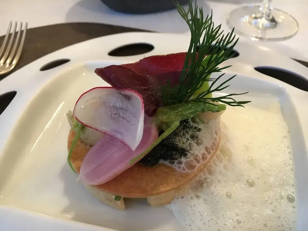 Ying Xian_Jerome Brochot_Montceau-les-Mines_review