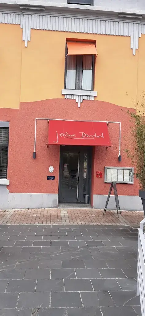 Laurent Virot_Jerome Brochot_Montceau-les-Mines_review