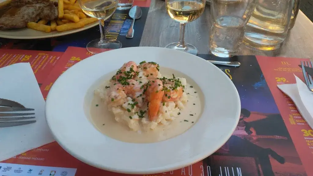 M O_Bar Brasserie La Croix Blanche_Buxy_review