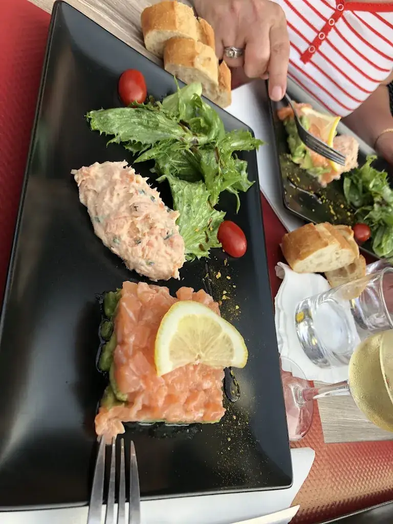 Bar Brasserie La Croix Blanche_Buxy_slider_image_3